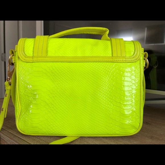 Marc by Marc Jacobs Handsbag - Picture 3 of 6